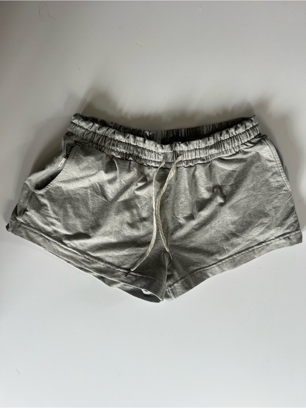 EUC Vuori Halo Performance Women's Athletic Sweat Shorts Loungewear Gray Sz S